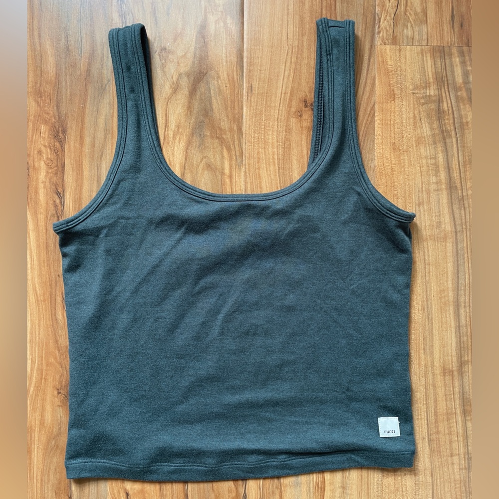 Vuori Green Crop Tank Top